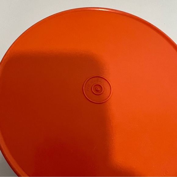 Vintage Tupperware Harvest Orange Servalier Storage Canister Snack Saver w/ Lid - Picture 6 of 10